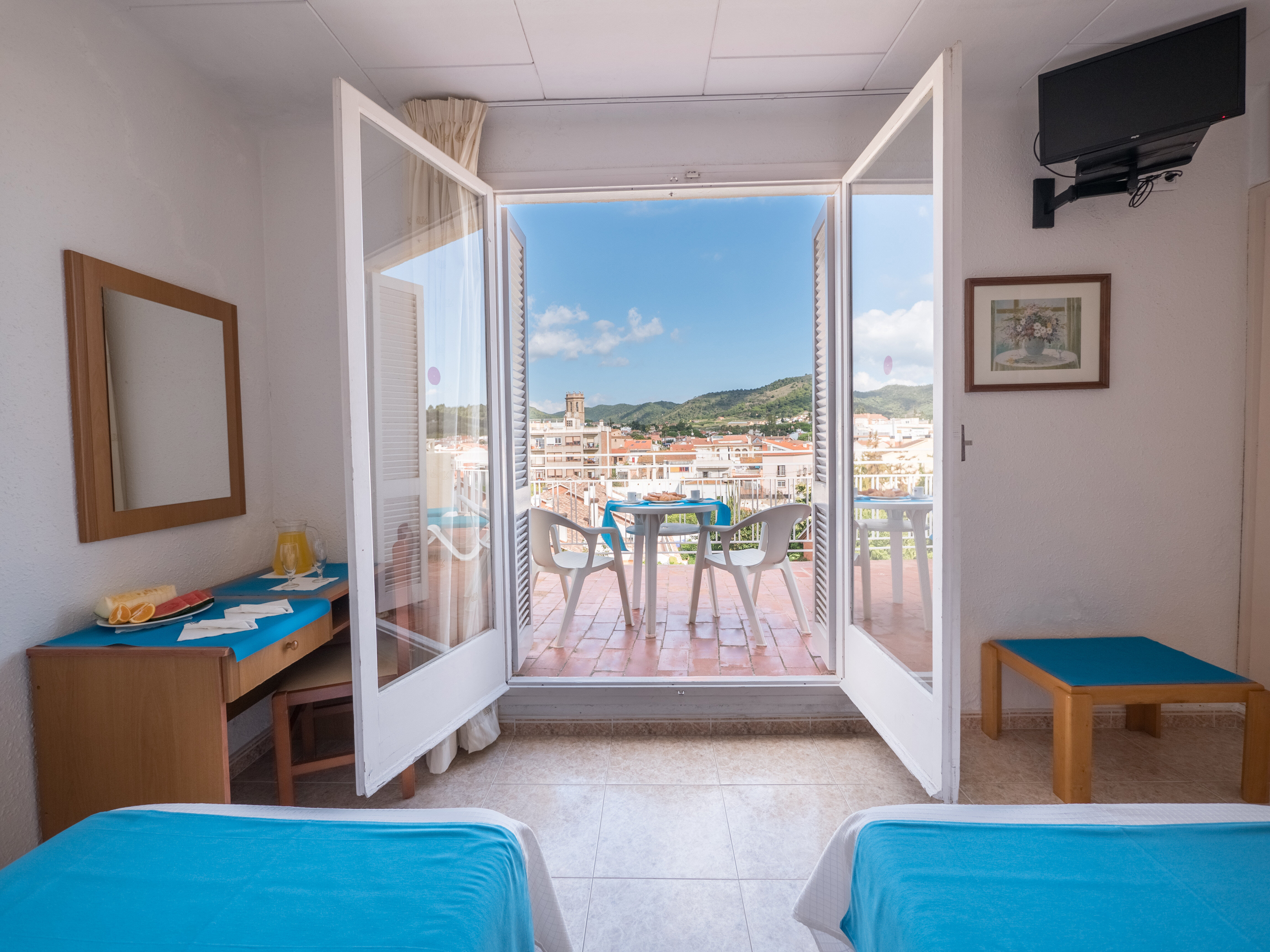 Фото Hotel Checkin Pineda