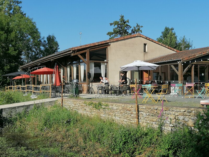Гостиница Terres de France - Moncontour Active Park