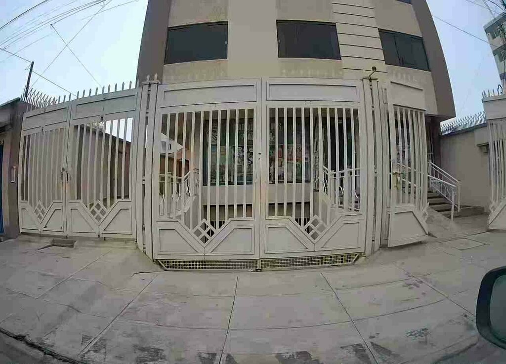 Grocery Laboratorios Valencia, Cochabamba, photo