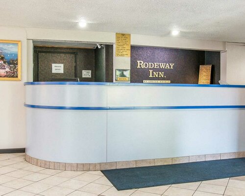 Гостиница Rodeway Inn Metro Airport
