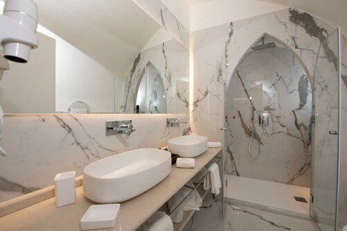 Гостиница Palazzo Ferraioli Hotel & Wellness Center в Амальфи