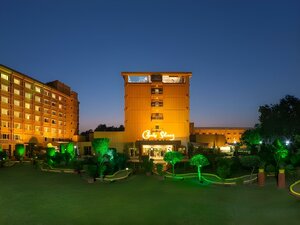 Гостиница Hotel Clarks Shiraz