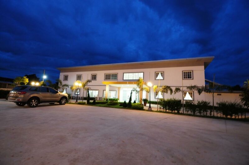 Гостиница Montara Hotel & Resort Korat