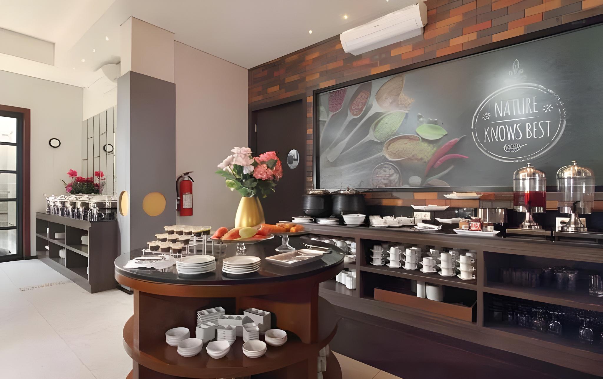 Фото Helios Hotel & Convention