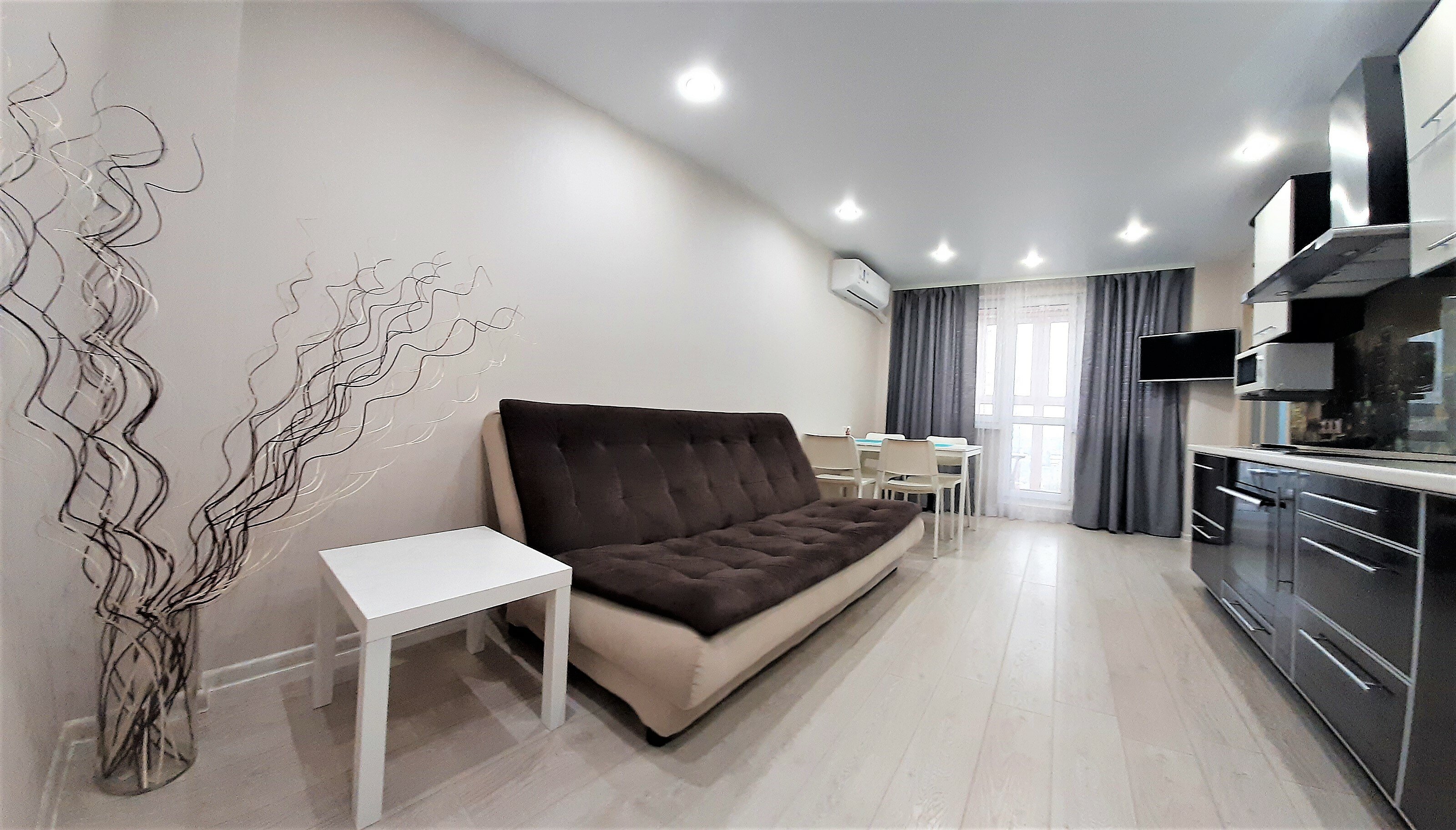 Фото Megapolis на улице Средне-Московская 62а