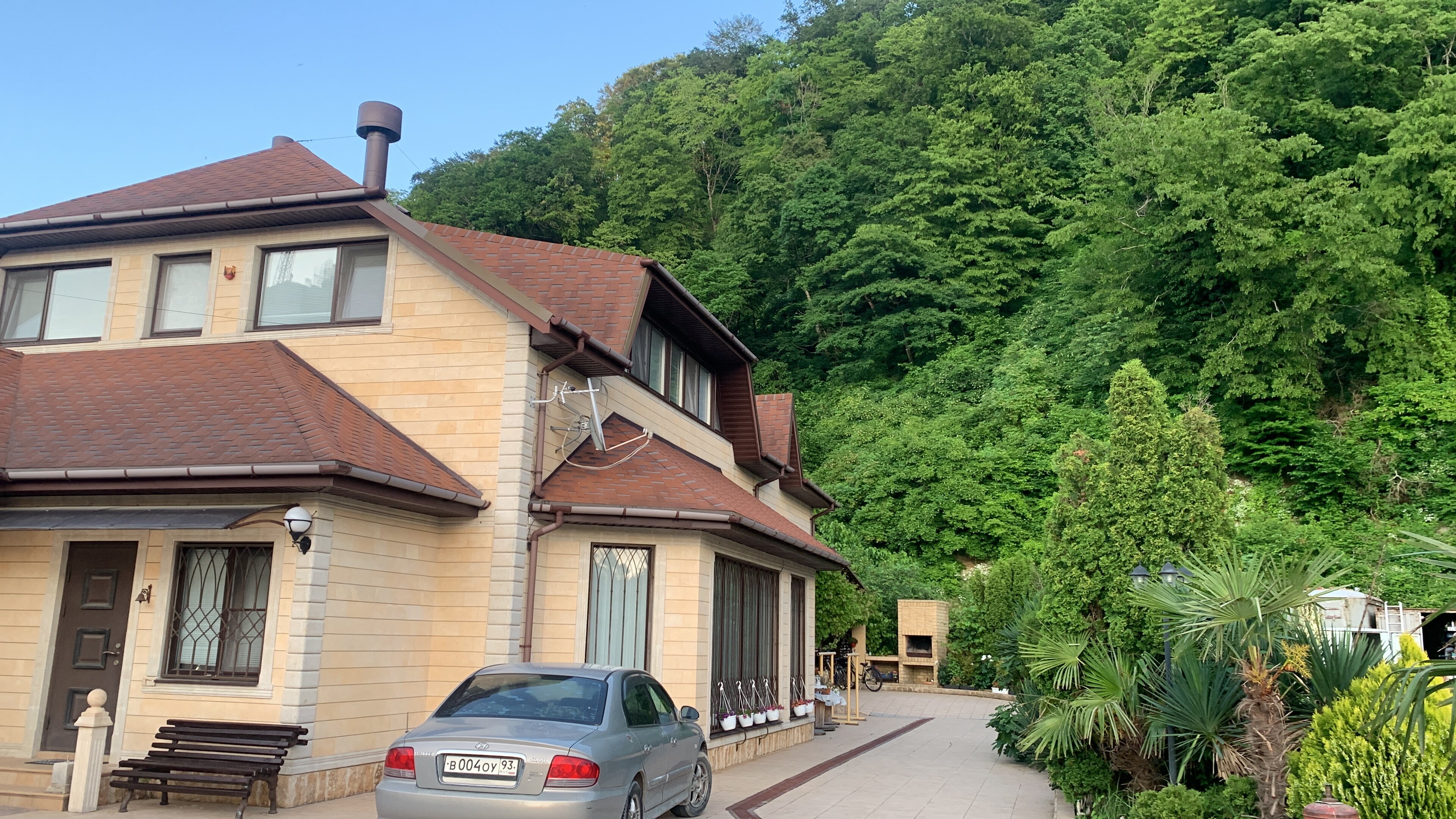 Фото отеля 2