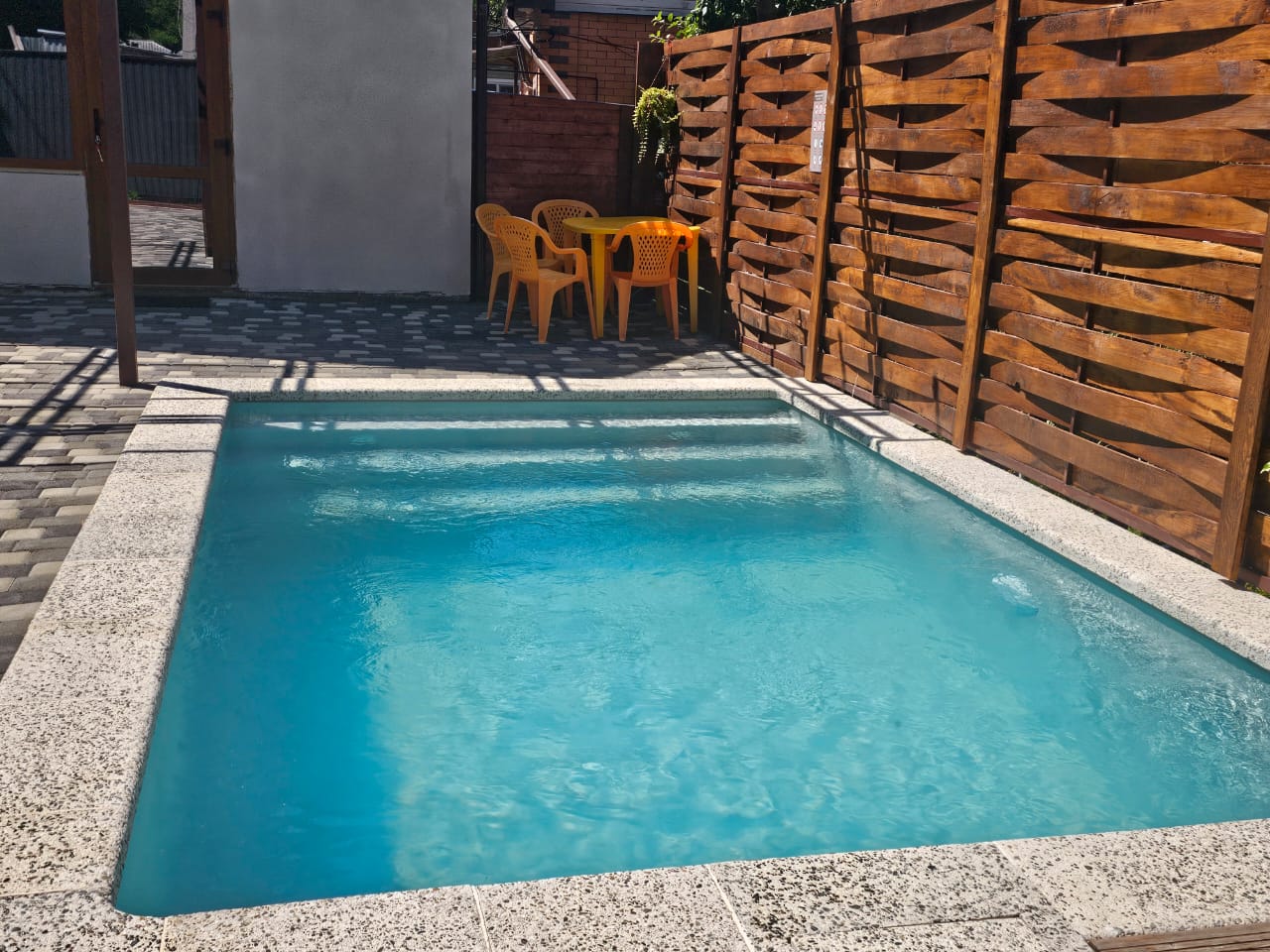 Фото Дом с бассейном