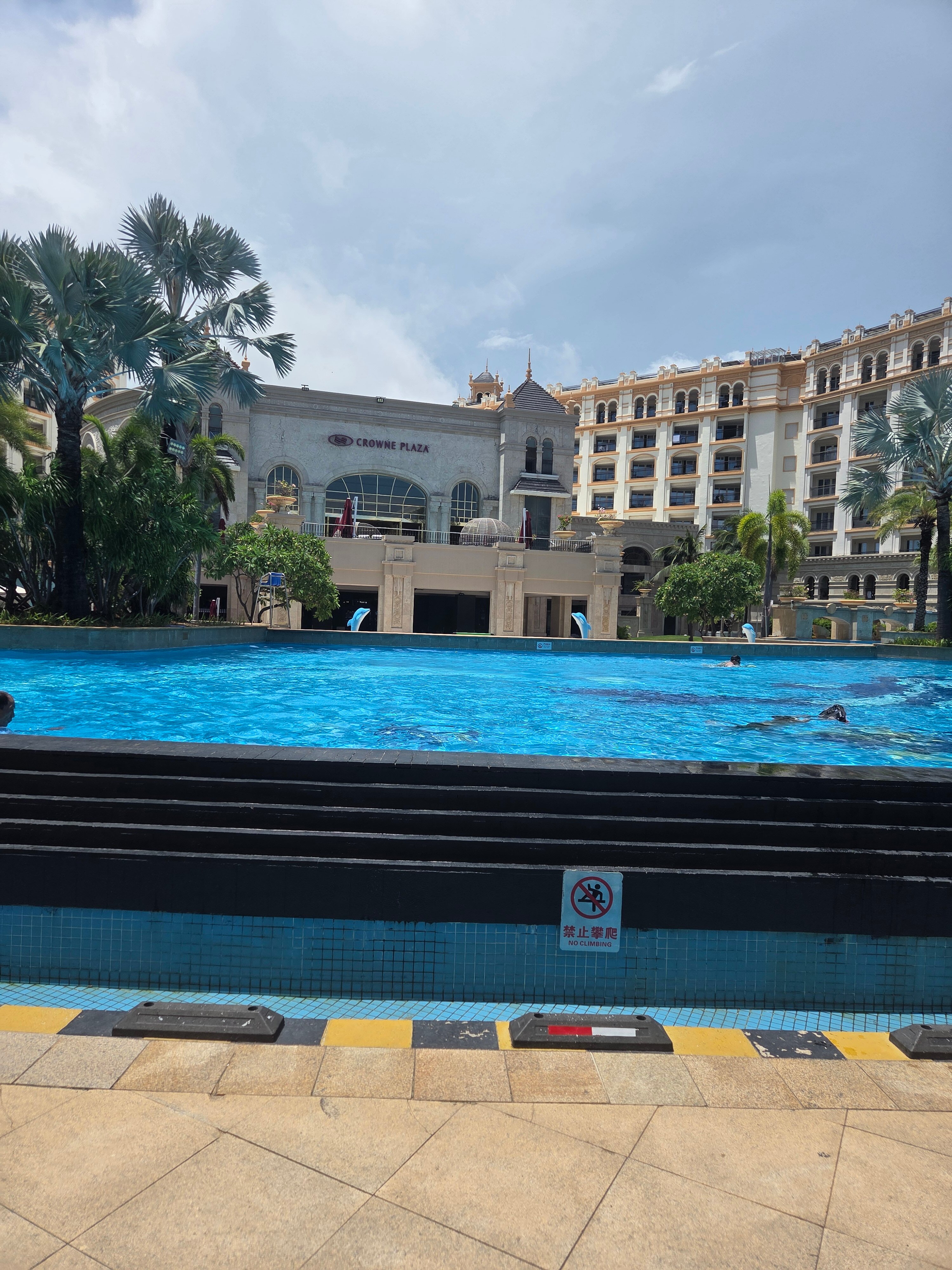 Фото Crowne Plaza Resort Sanya Bay, an Ihg Hotel