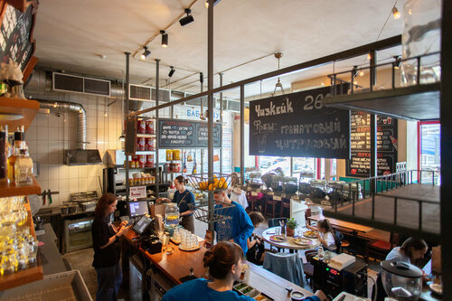 Санкт-Петербургтегі бағаналы жезөкше