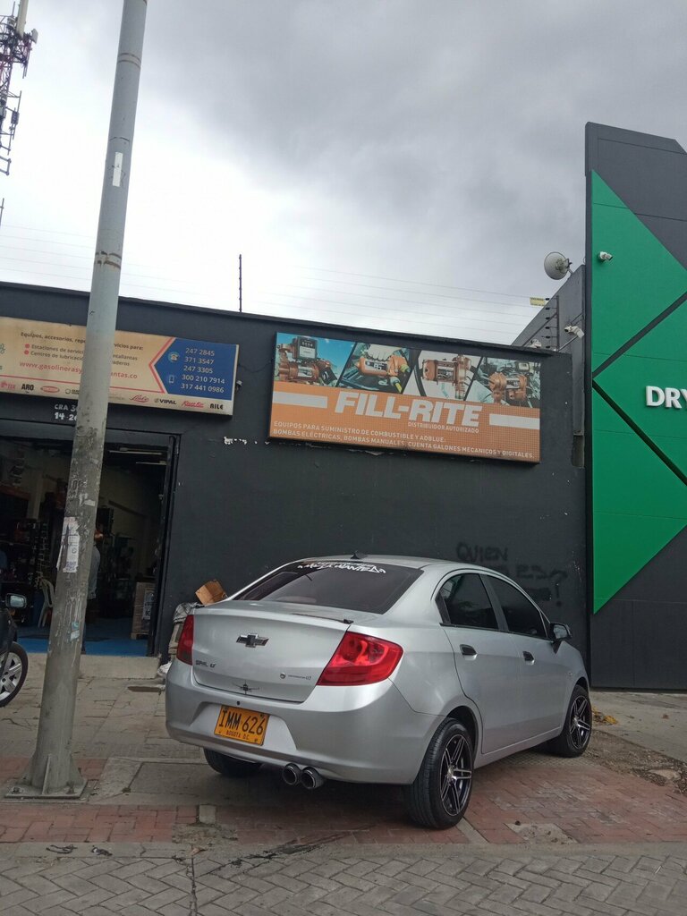 Clothing store Fill - Rite, Bogota, photo