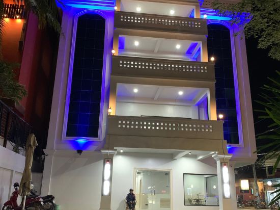 Фото Nico's Hotel and Sky Bar