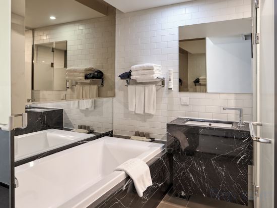 Фото Sotetsu Hotels The Splaisir Seoul Myeong Dong