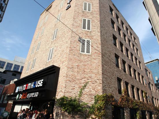 Фото Myeongdong Mom House