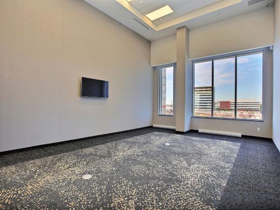 Фото Courtyard by Marriott Montreal Brossard