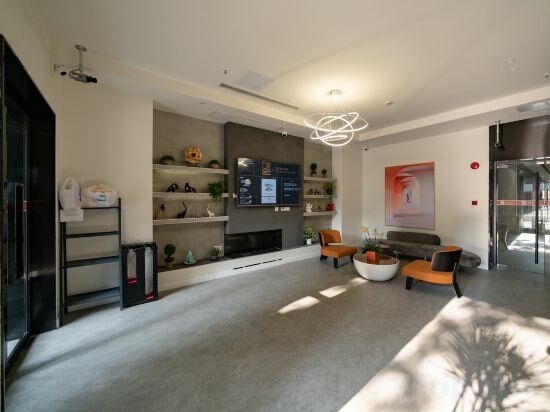 Фото Summer Solstice Book Fragrance Hotel (Shanghai Fudan University Branch)