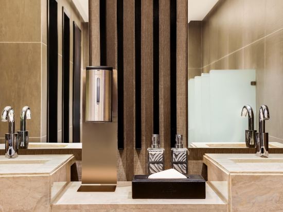 Фото Lemon Tree Premier Dwarka