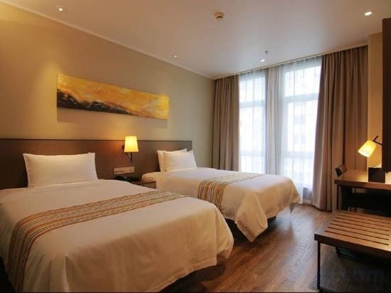 Фото Homeinn Plus Hotel Shanghai Bund Jinling East Road