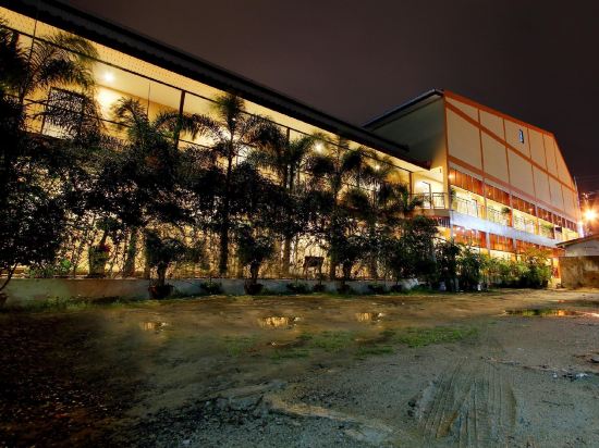 Фото Phuket Airport Inn