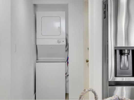 Фото High-rise Comfort With Balcony and Pool