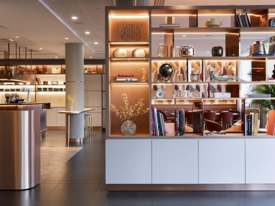 Фото AC Hotel Paris Porte Maillot