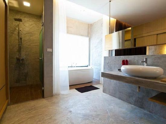 Фото The Now Hotel