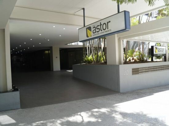 Фото The Astor Apartments