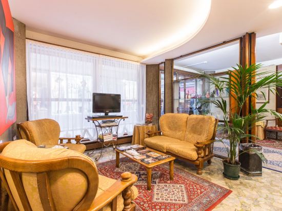 Фото Ambassador Tre Rose