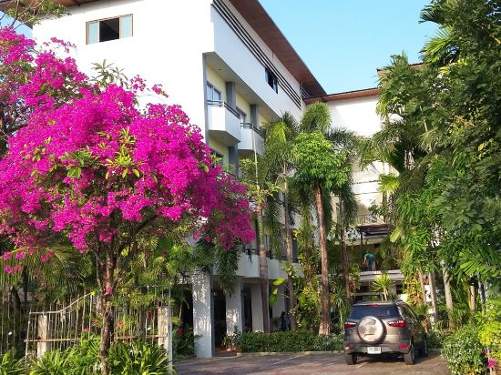 Фото The Greenery Hotel