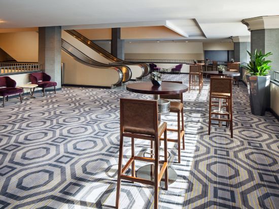 Фото Sheraton Gateway Los Angeles Hotel