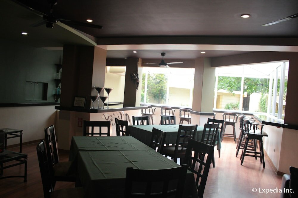 Фото Wild Orchid Beach Resort