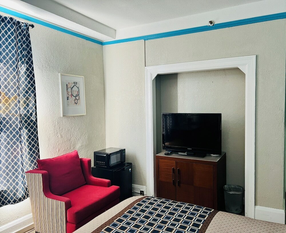 Фото Admiral Hotel