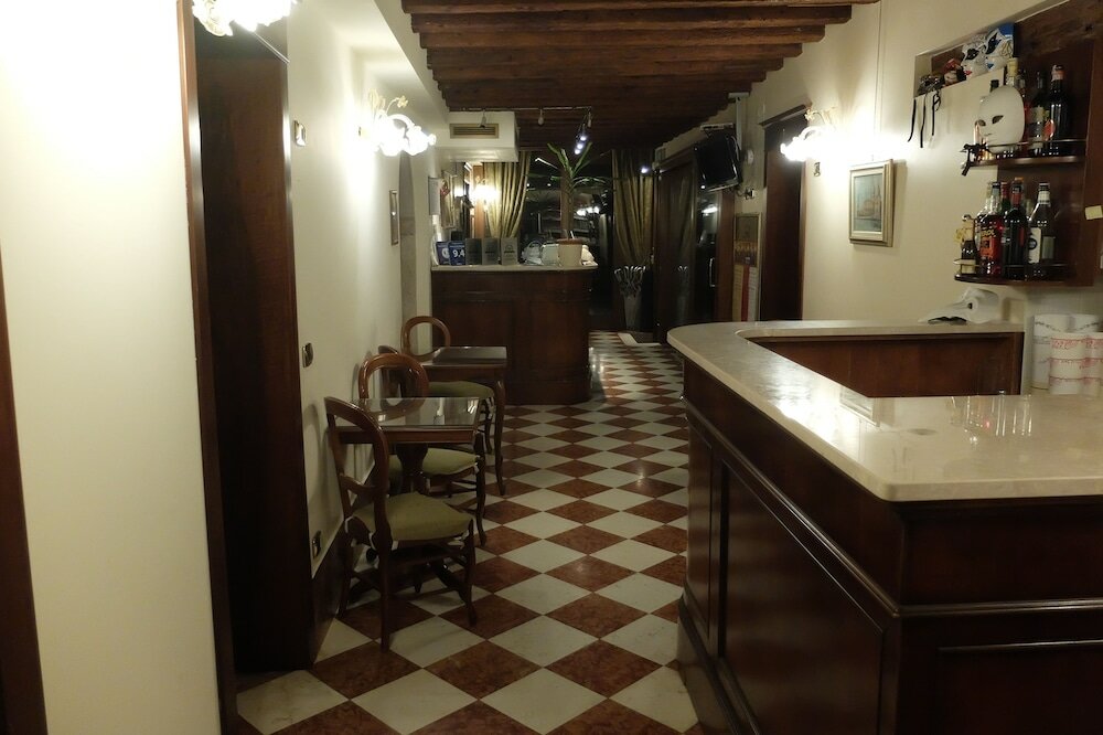 Фото Hotel Al Ponte Mocenigo