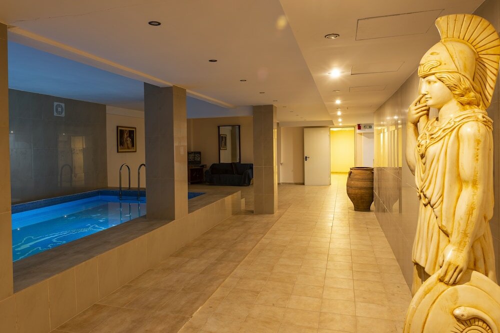 Фото Dolphin Resort Hotel & Conference