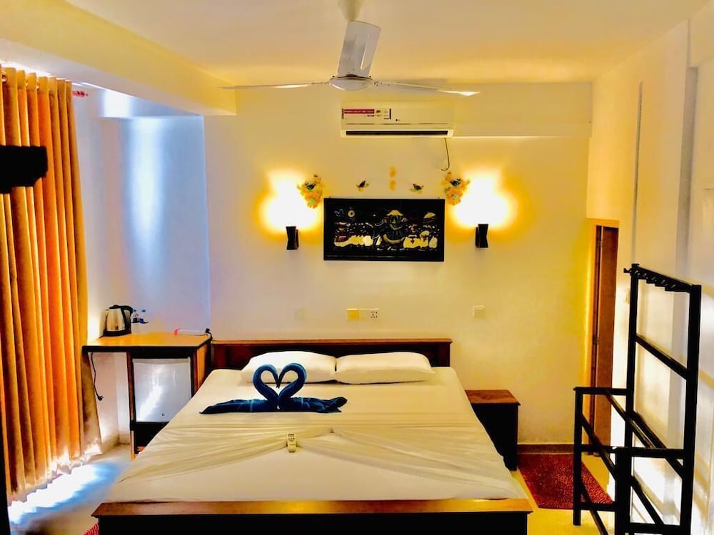 Фото Mirissa Beach Inn