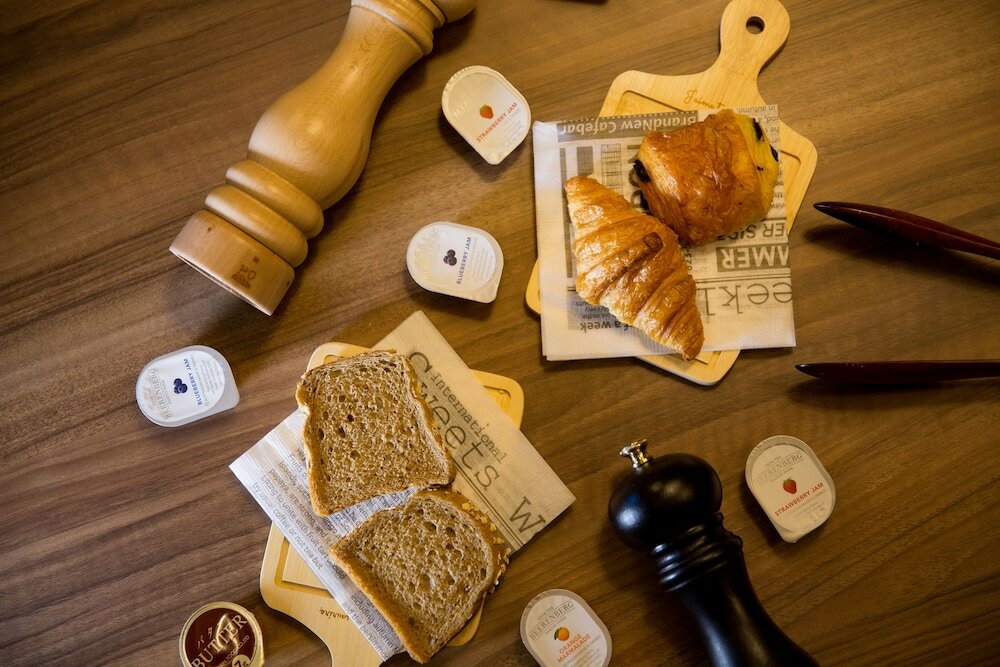 Фото Hotel Monterey Le Frere Osaka