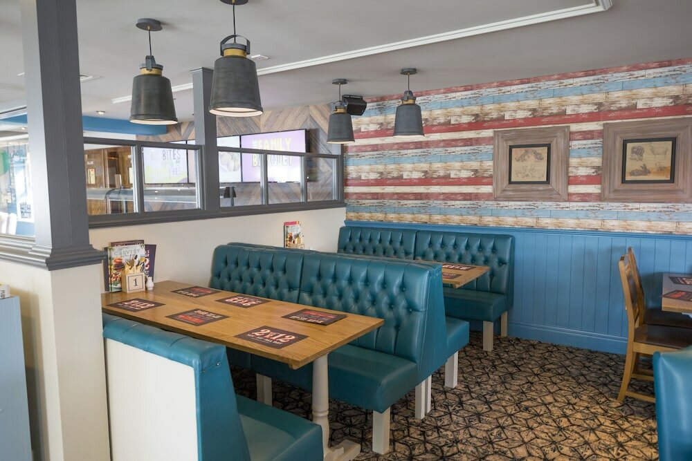 Фото Sessile Oak, Llanelli by Marston's Inns