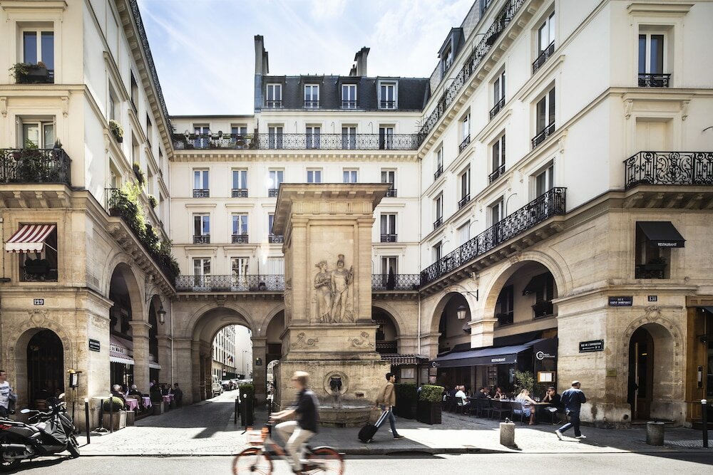 Фото отеля 1