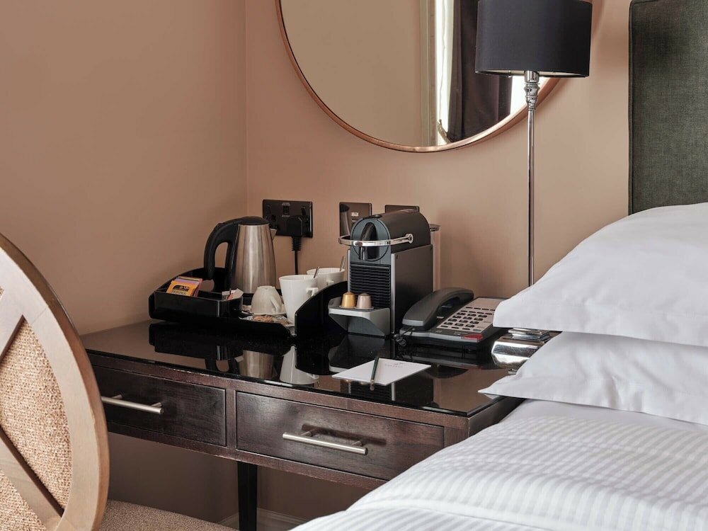 Фото Montagu Place Hotel