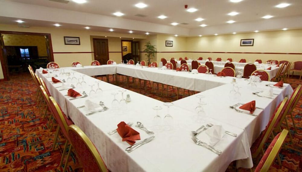 Фото The Ayre Hotel