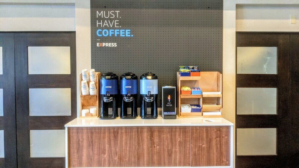 Фото Holiday Inn Express & Suites Austin Round Rock, an Ihg Hotel