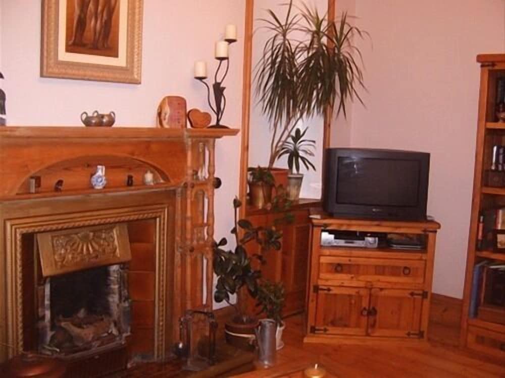 Фото Rossmount Guest House