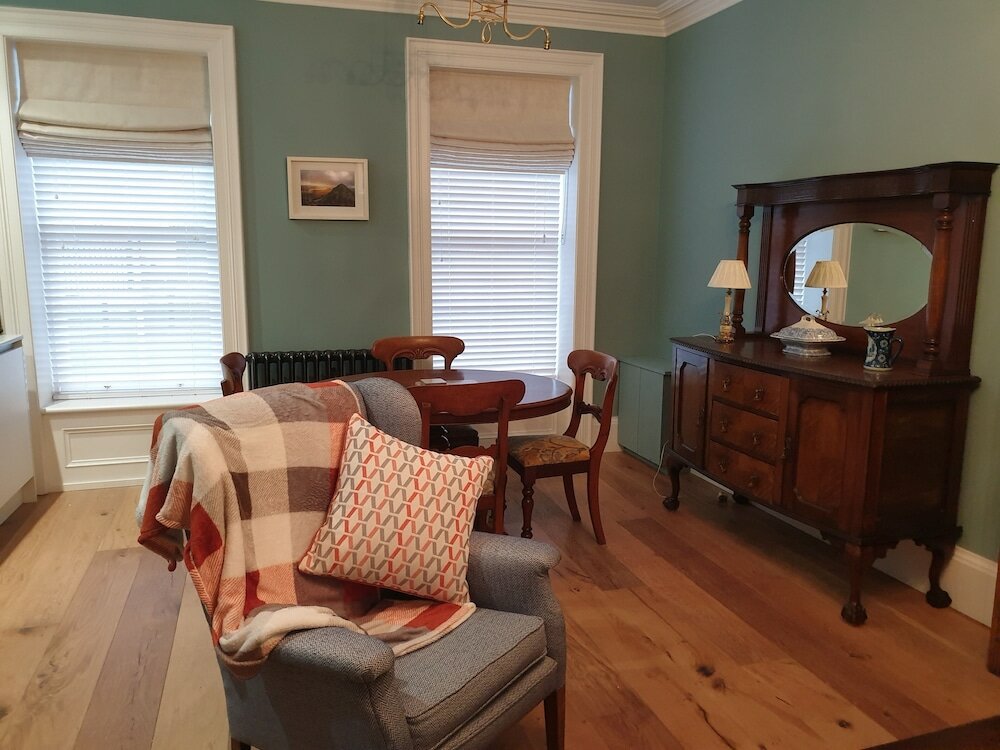 Фото Bishop's Gate Hotel