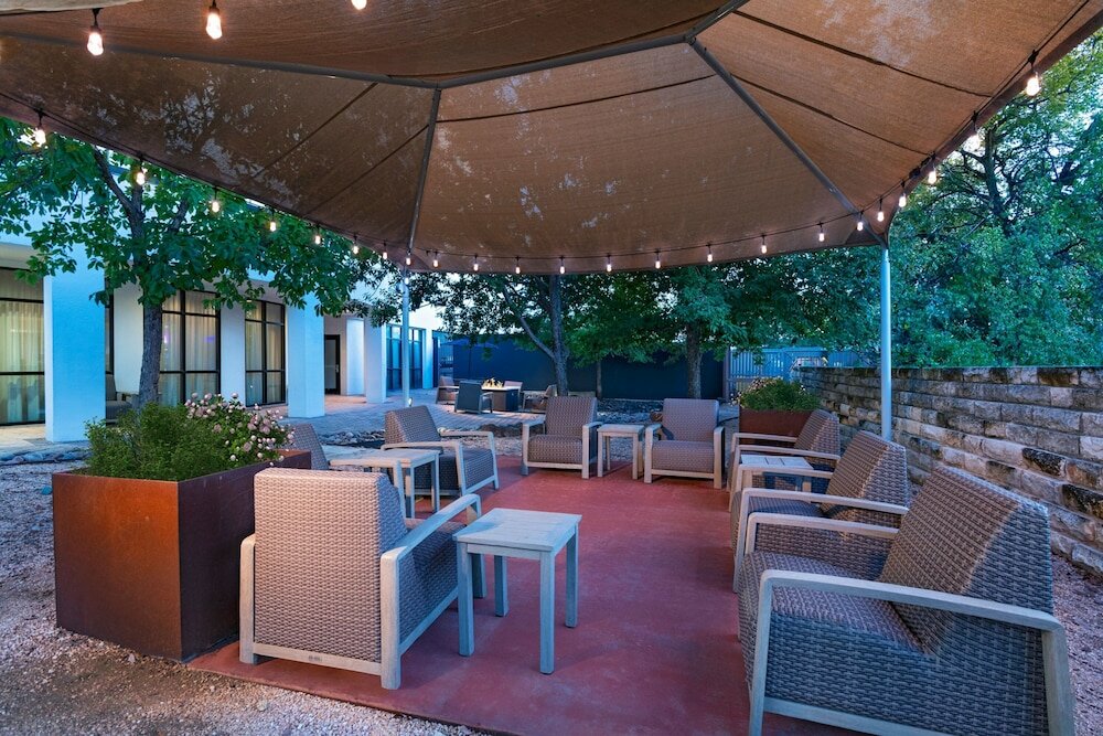 Фото Courtyard by Marriott Austin Airport