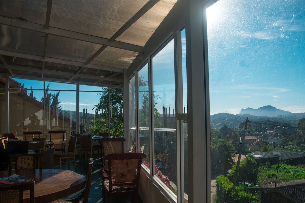 Фото The Rock Hotel