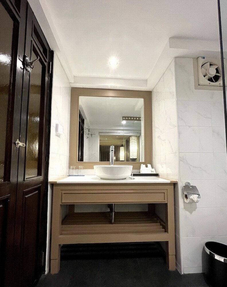 Фото Nak Nakara Hotel