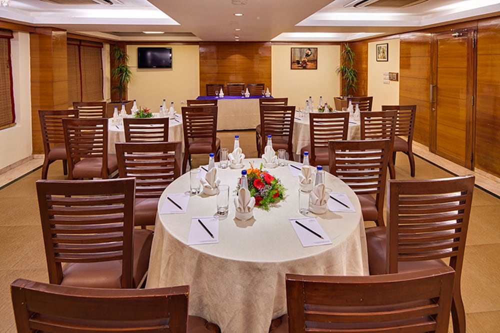 Фото Coraltree by Goldfinch Hotels Bangalore