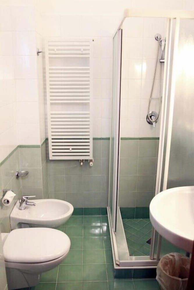 Фото Hotel Ideal