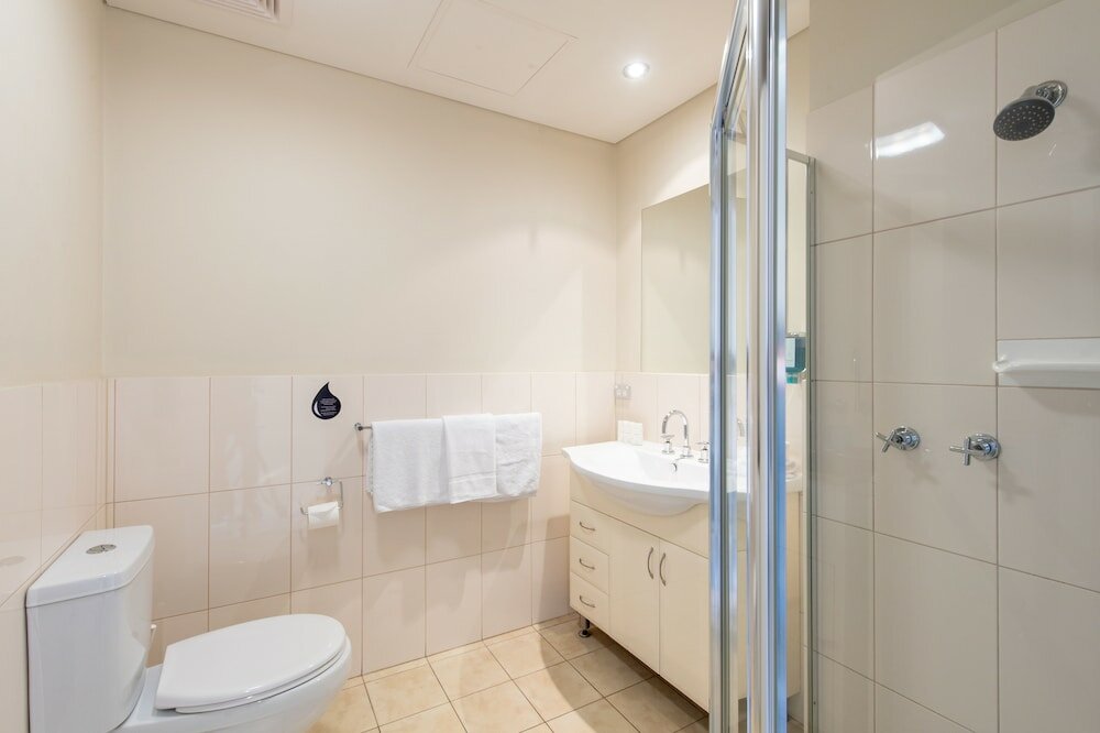 Фото Mawson Lakes Hotel & Function Centre