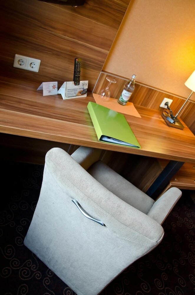 Фото Hotel Rheinland