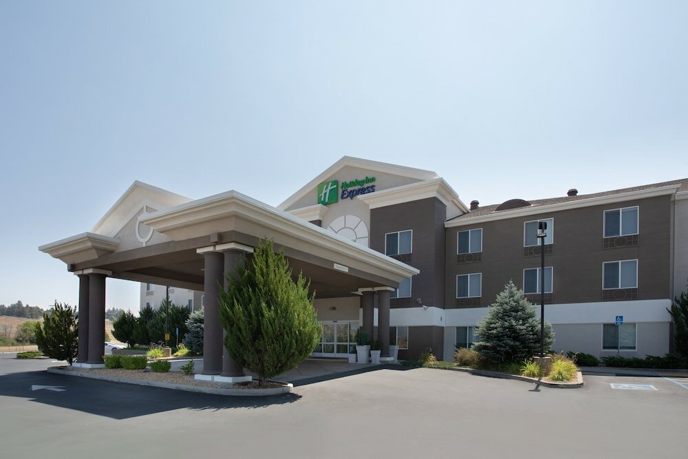 Фото Holiday Inn Express Yreka-Shasta Area, an Ihg Hotel